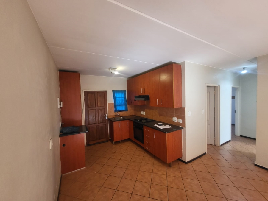 2 Bedroom Property for Sale in Alrode Gauteng