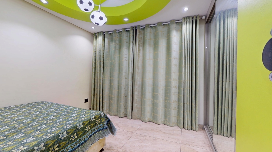 To Let 5 Bedroom Property for Rent in Parkhaven Gauteng