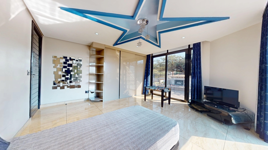 To Let 5 Bedroom Property for Rent in Parkhaven Gauteng