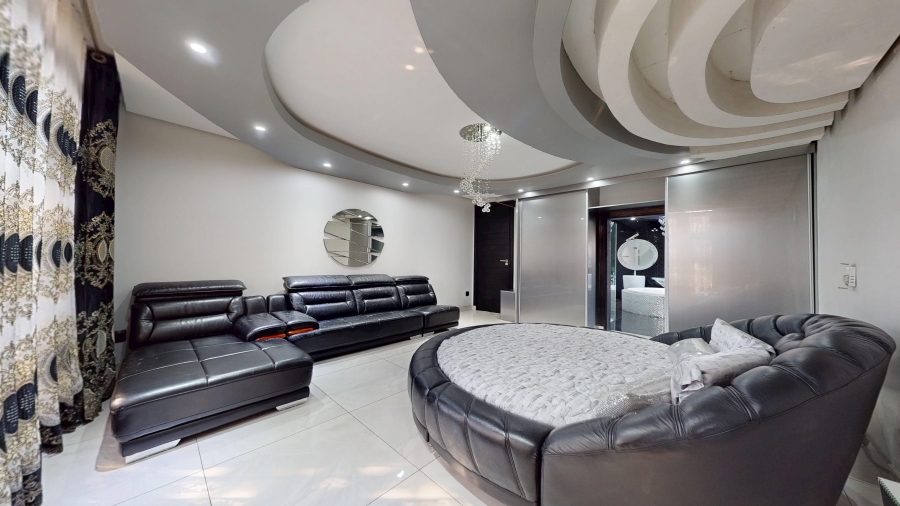 To Let 5 Bedroom Property for Rent in Parkhaven Gauteng
