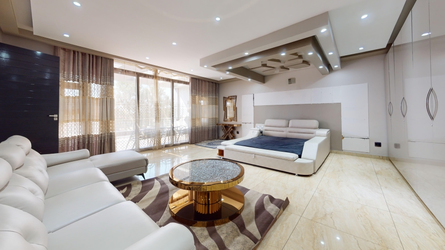 To Let 5 Bedroom Property for Rent in Parkhaven Gauteng