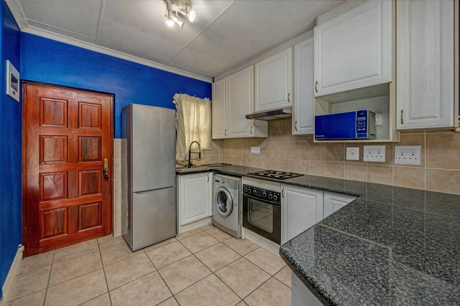 2 Bedroom Property for Sale in Broadacres Gauteng