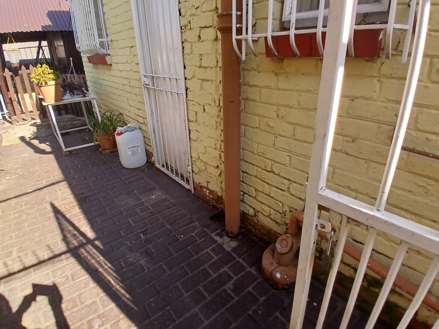 4 Bedroom Property for Sale in Dunnottar Gauteng