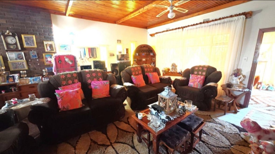 4 Bedroom Property for Sale in Dunnottar Gauteng