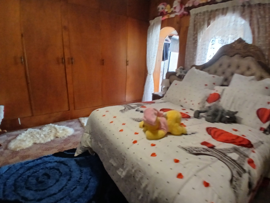 4 Bedroom Property for Sale in Dunnottar Gauteng
