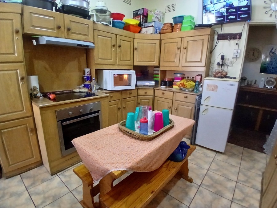 4 Bedroom Property for Sale in Dunnottar Gauteng