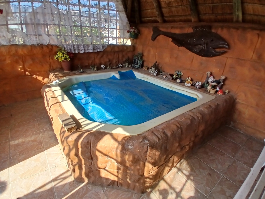 4 Bedroom Property for Sale in Dunnottar Gauteng