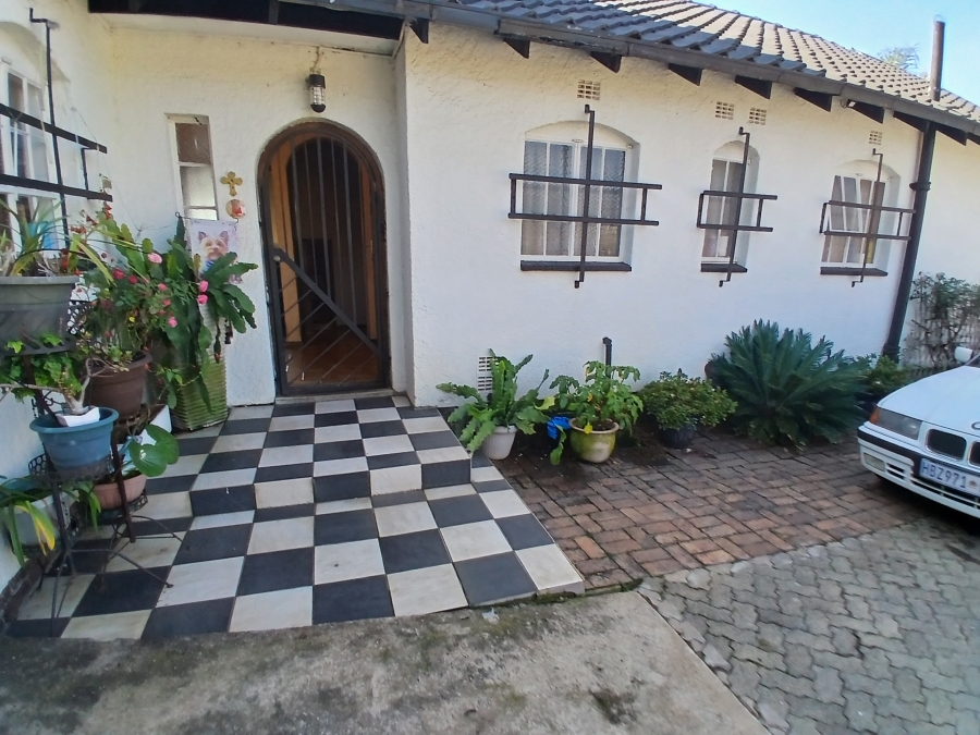 3 Bedroom Property for Sale in Dunnottar Gauteng