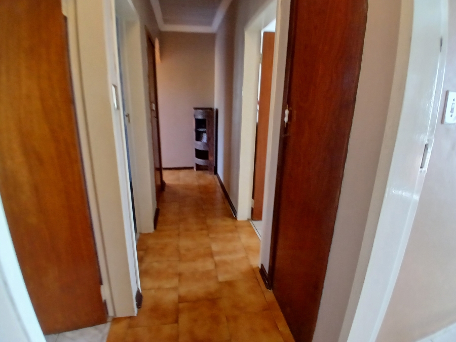 3 Bedroom Property for Sale in Dunnottar Gauteng