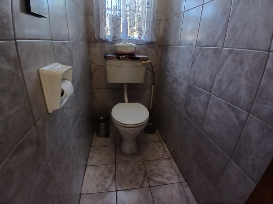 3 Bedroom Property for Sale in Dunnottar Gauteng