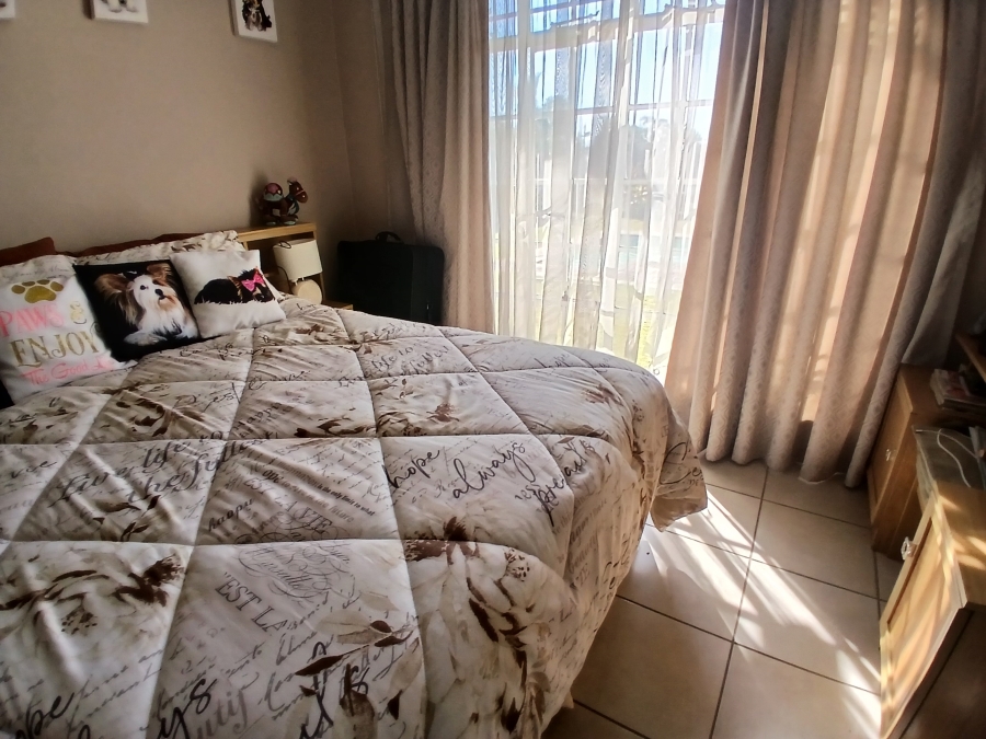 3 Bedroom Property for Sale in Dunnottar Gauteng