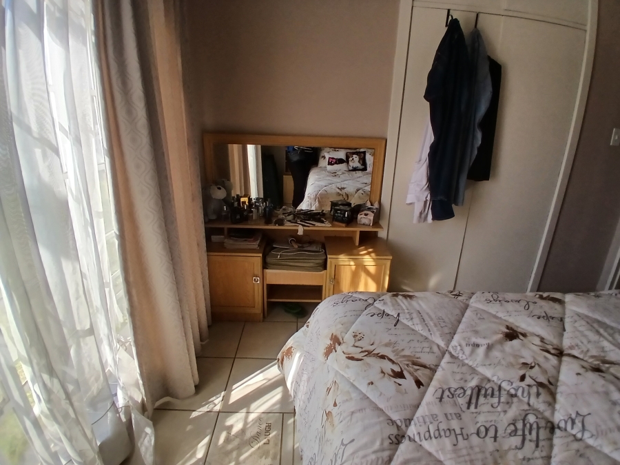 3 Bedroom Property for Sale in Dunnottar Gauteng
