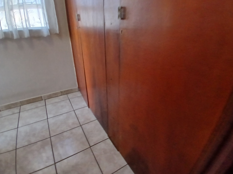 3 Bedroom Property for Sale in Dunnottar Gauteng
