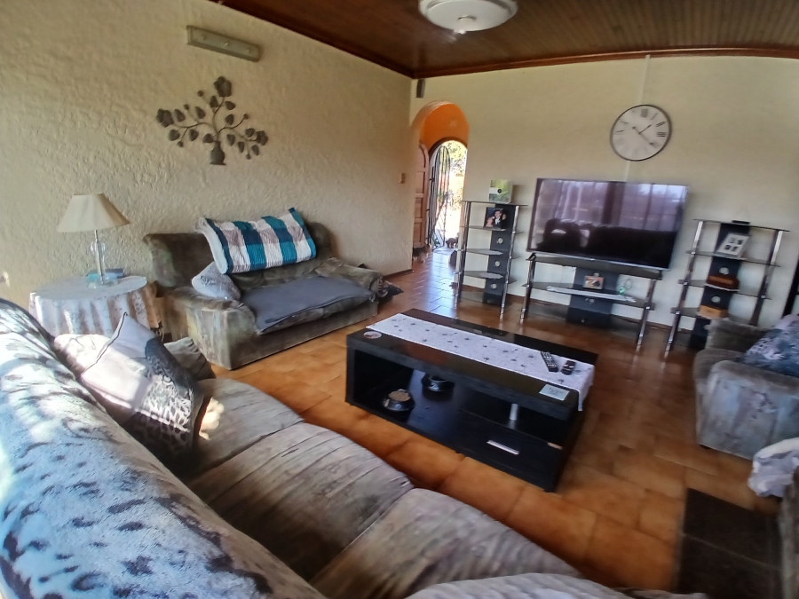 3 Bedroom Property for Sale in Dunnottar Gauteng