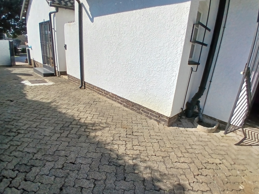 3 Bedroom Property for Sale in Dunnottar Gauteng