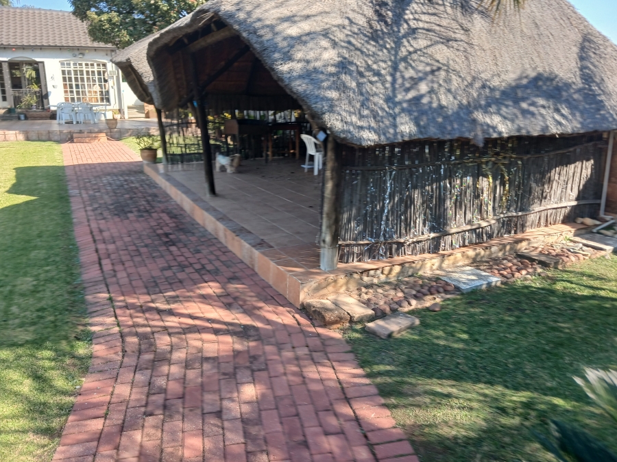 3 Bedroom Property for Sale in Dunnottar Gauteng