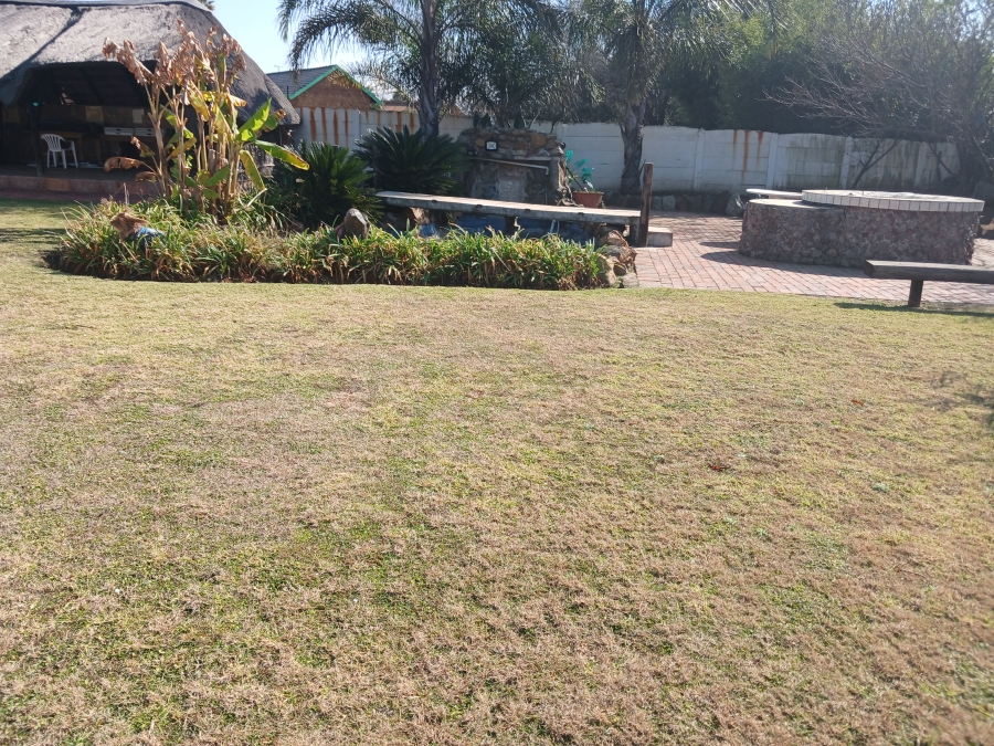 3 Bedroom Property for Sale in Dunnottar Gauteng