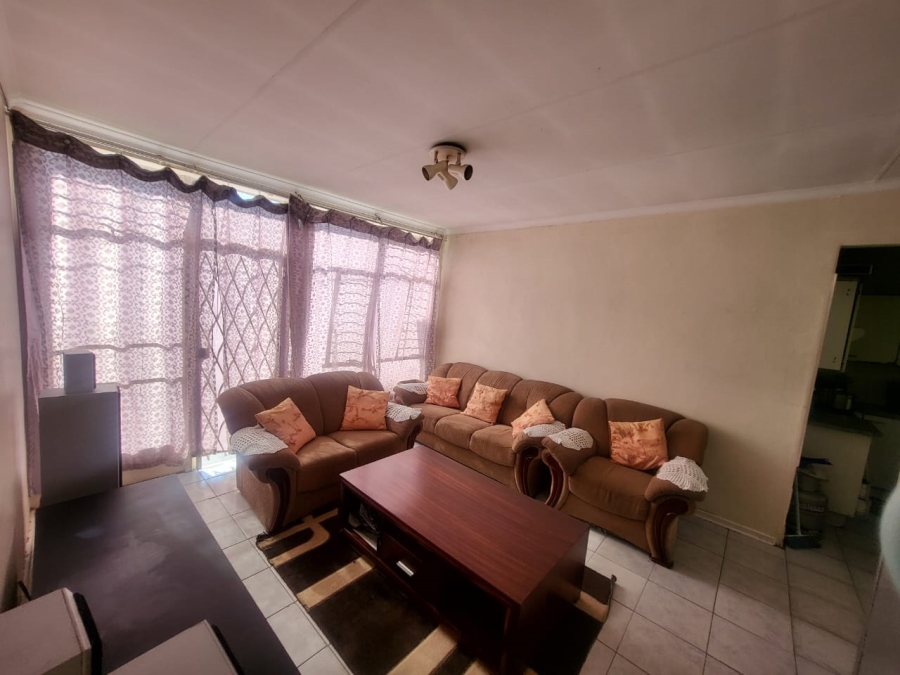 2 Bedroom Property for Sale in Rosettenville Gauteng