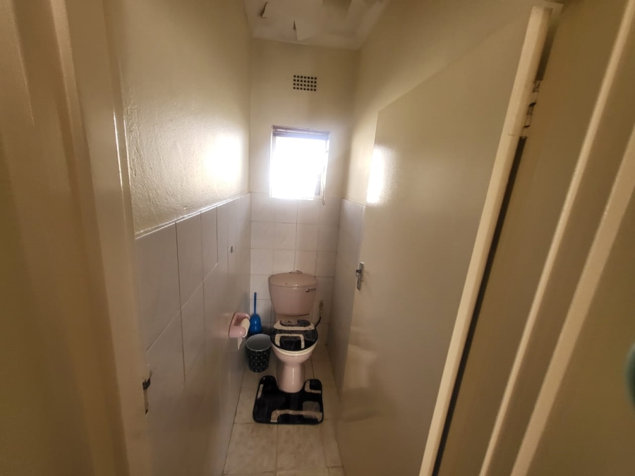 2 Bedroom Property for Sale in Rosettenville Gauteng