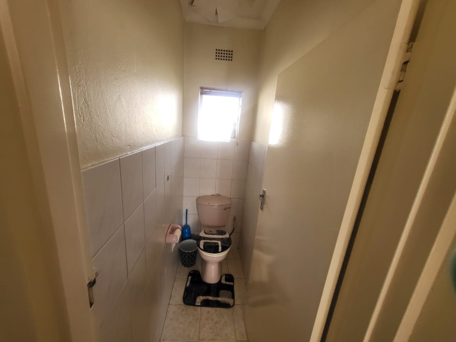 2 Bedroom Property for Sale in Rosettenville Gauteng