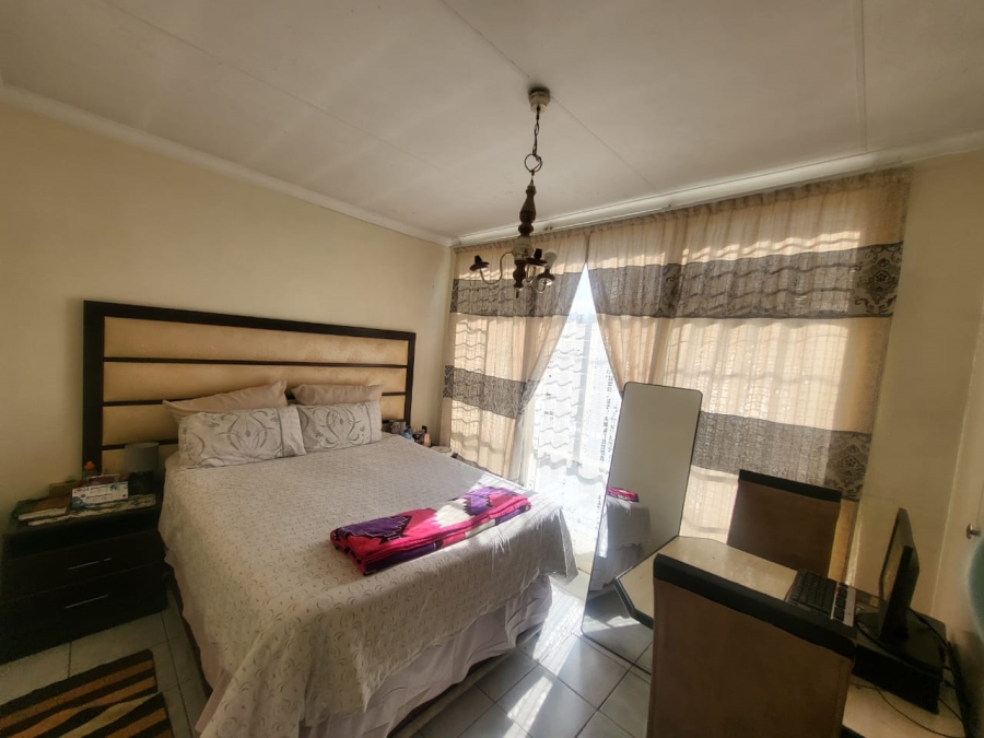 2 Bedroom Property for Sale in Rosettenville Gauteng