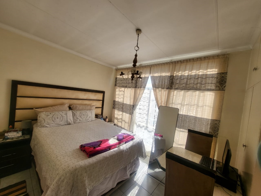 2 Bedroom Property for Sale in Rosettenville Gauteng