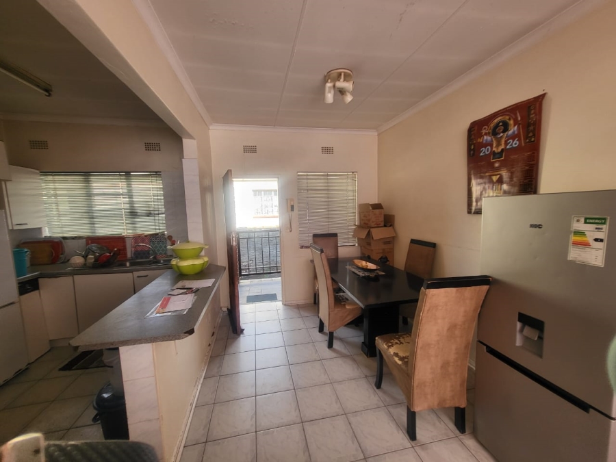 2 Bedroom Property for Sale in Rosettenville Gauteng