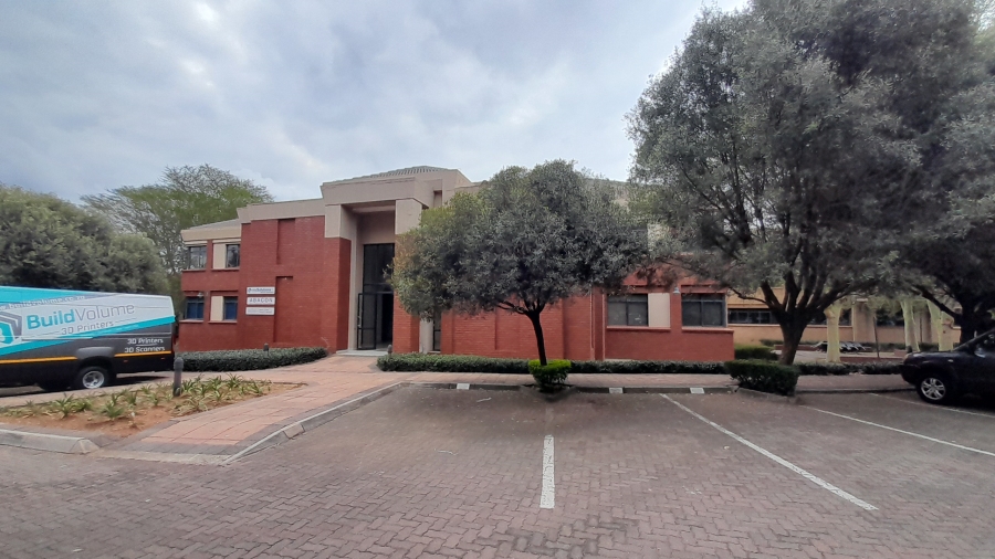 To Let Commercial Property for Rent in Faerie Glen Gauteng