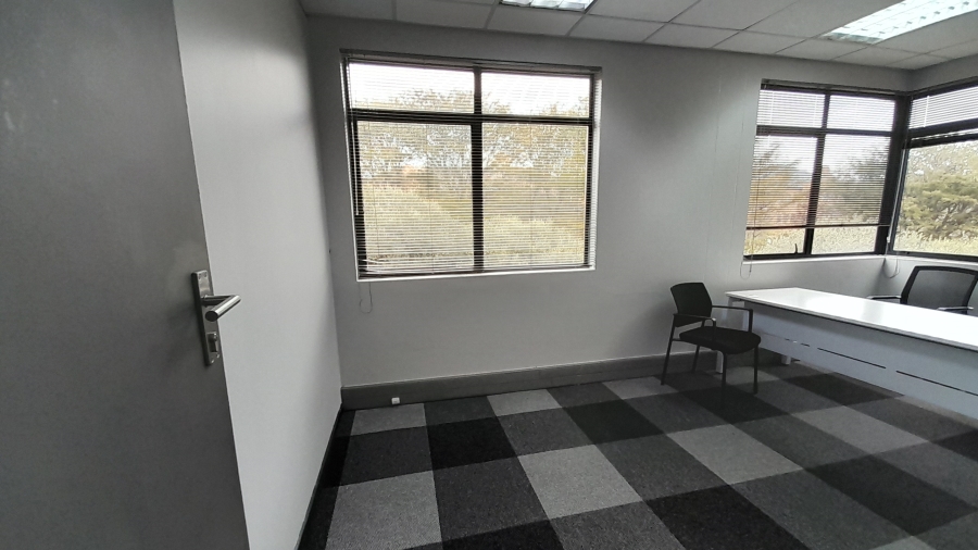To Let Commercial Property for Rent in Faerie Glen Gauteng