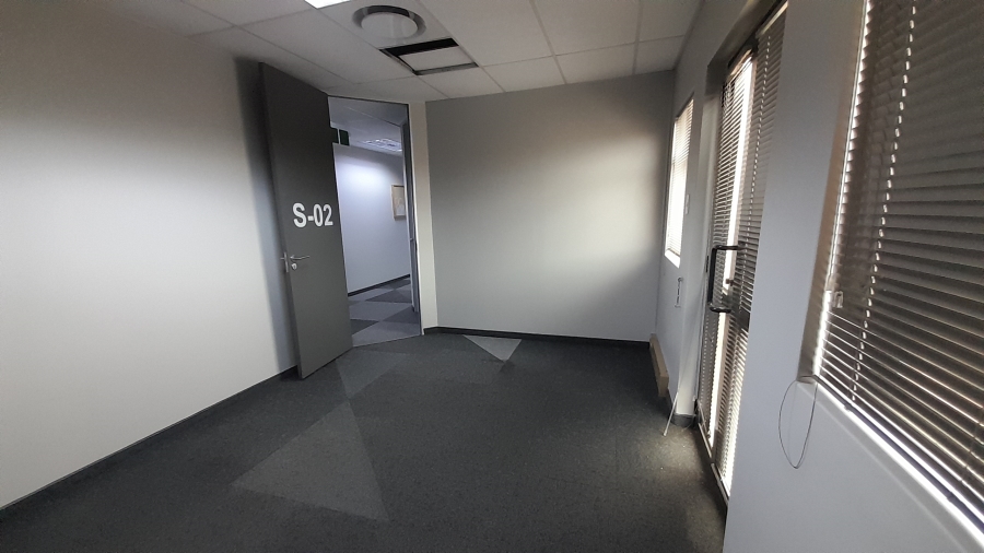 To Let Commercial Property for Rent in Faerie Glen Gauteng