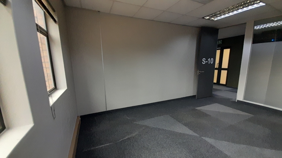To Let Commercial Property for Rent in Faerie Glen Gauteng
