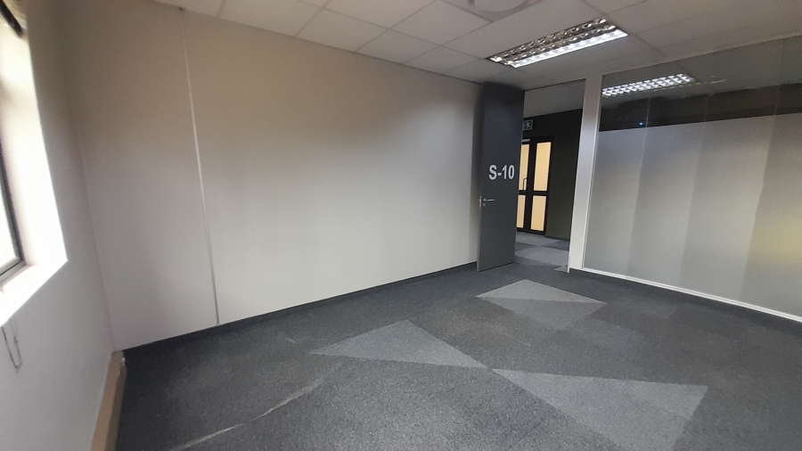 To Let Commercial Property for Rent in Faerie Glen Gauteng