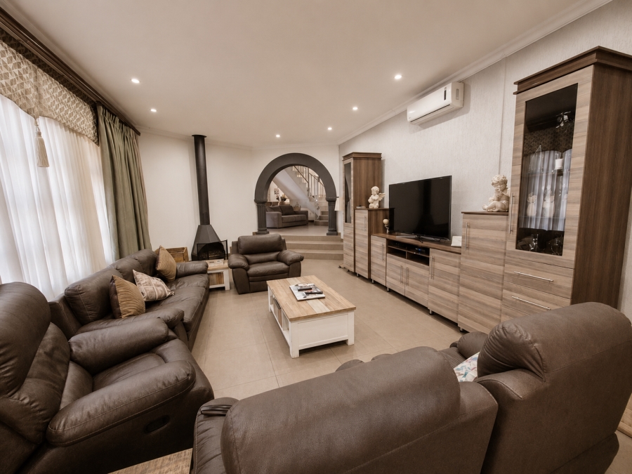 8 Bedroom Property for Sale in Mantevrede Gauteng
