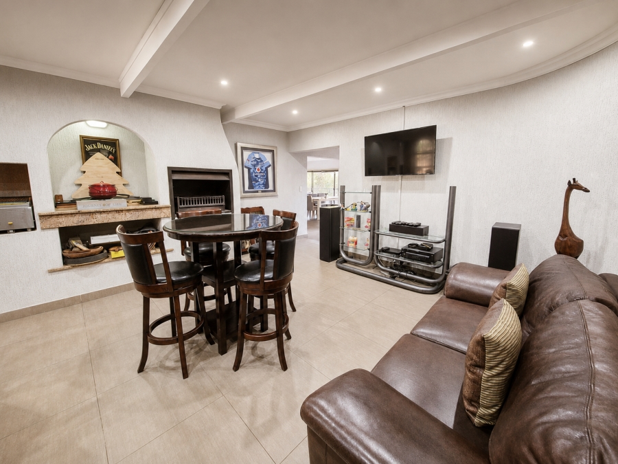 8 Bedroom Property for Sale in Mantevrede Gauteng