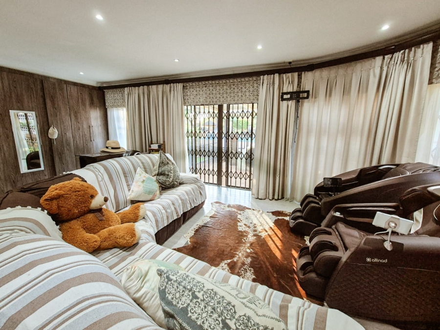 8 Bedroom Property for Sale in Mantevrede Gauteng
