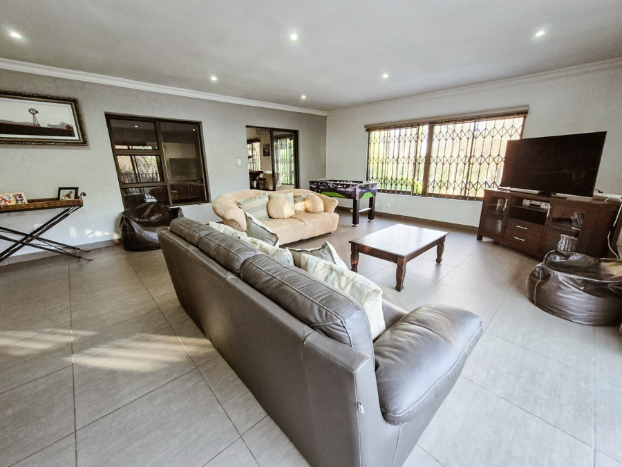 8 Bedroom Property for Sale in Mantevrede Gauteng
