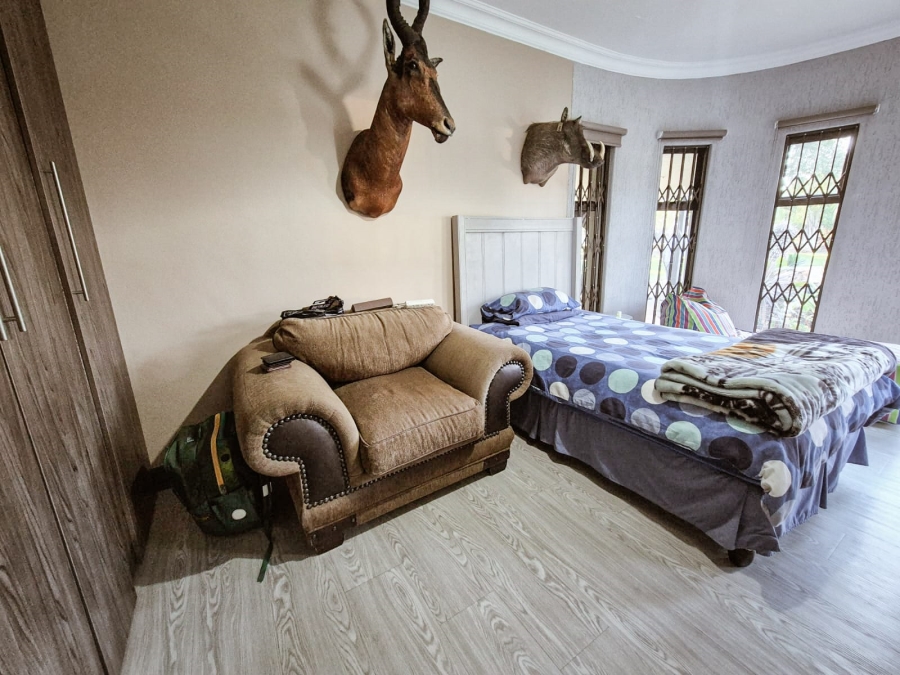 8 Bedroom Property for Sale in Mantevrede Gauteng