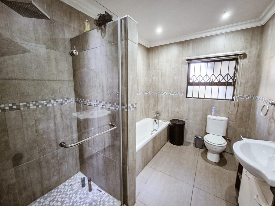 8 Bedroom Property for Sale in Mantevrede Gauteng