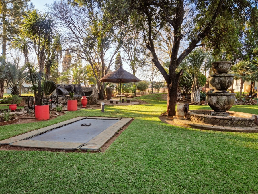8 Bedroom Property for Sale in Mantevrede Gauteng