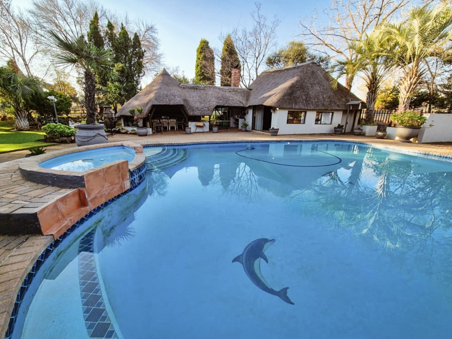 8 Bedroom Property for Sale in Mantevrede Gauteng