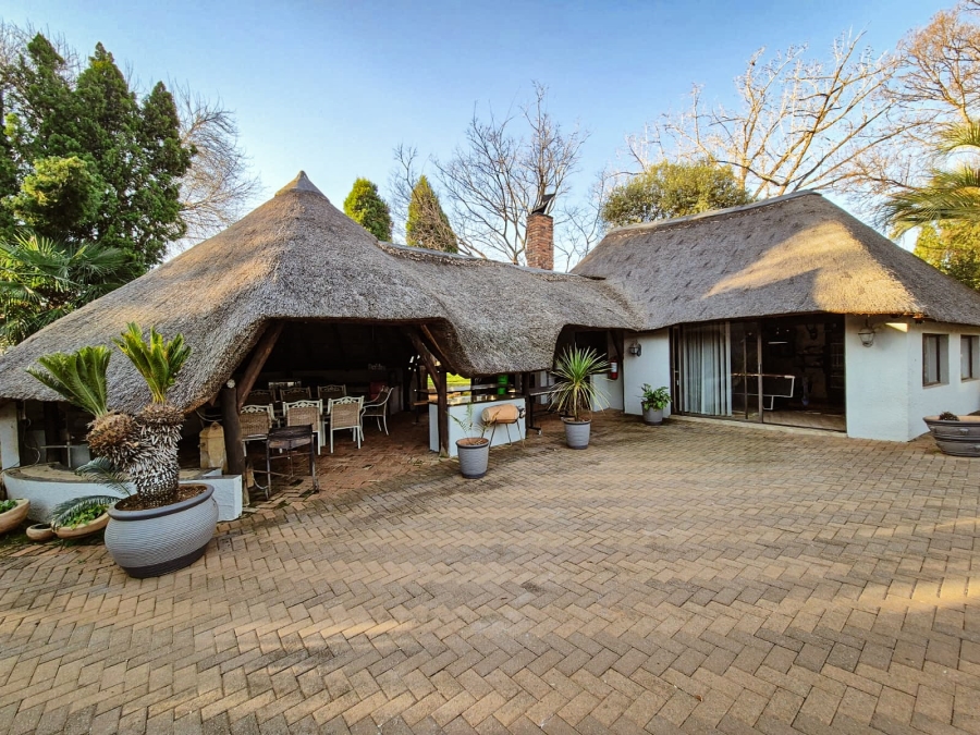 8 Bedroom Property for Sale in Mantevrede Gauteng