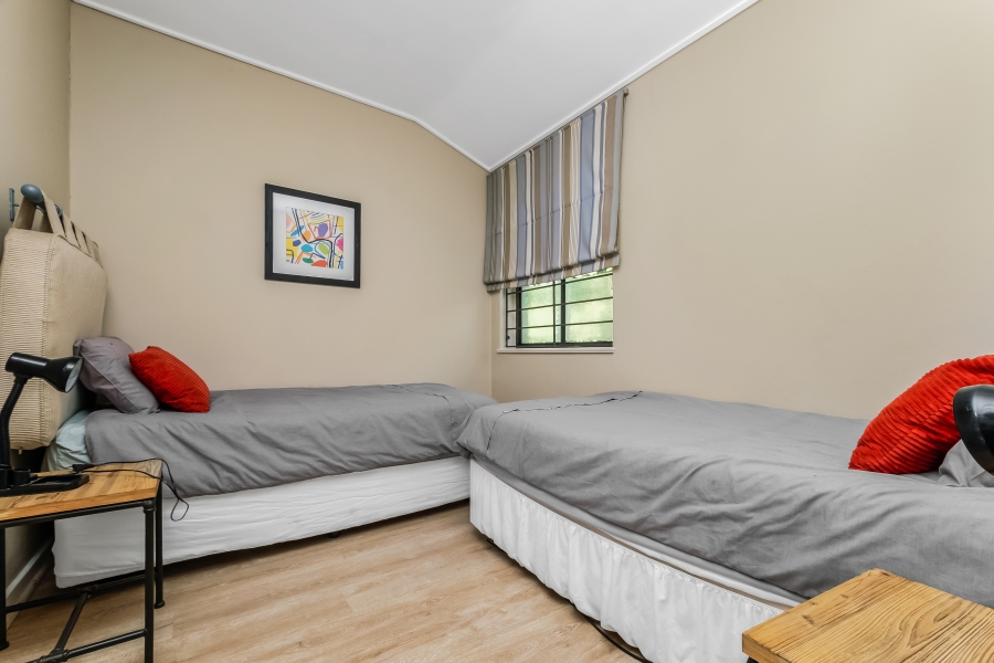 To Let 4 Bedroom Property for Rent in Sandown Gauteng