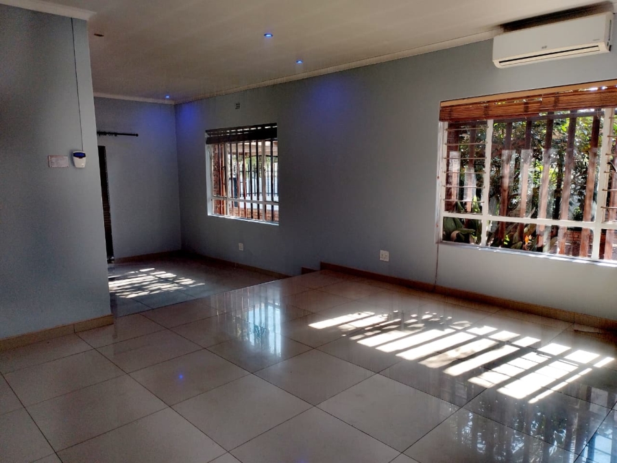 3 Bedroom Property for Sale in Brackendowns Gauteng