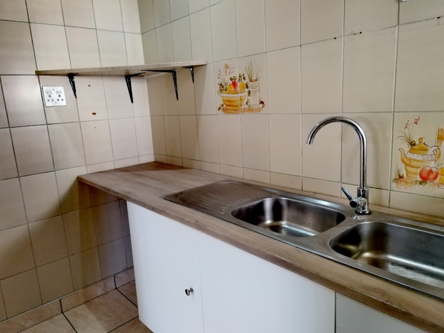 3 Bedroom Property for Sale in Brackendowns Gauteng