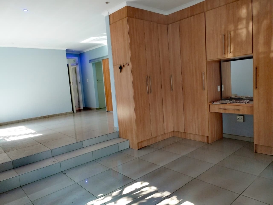 3 Bedroom Property for Sale in Brackendowns Gauteng