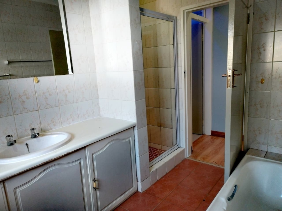 3 Bedroom Property for Sale in Brackendowns Gauteng