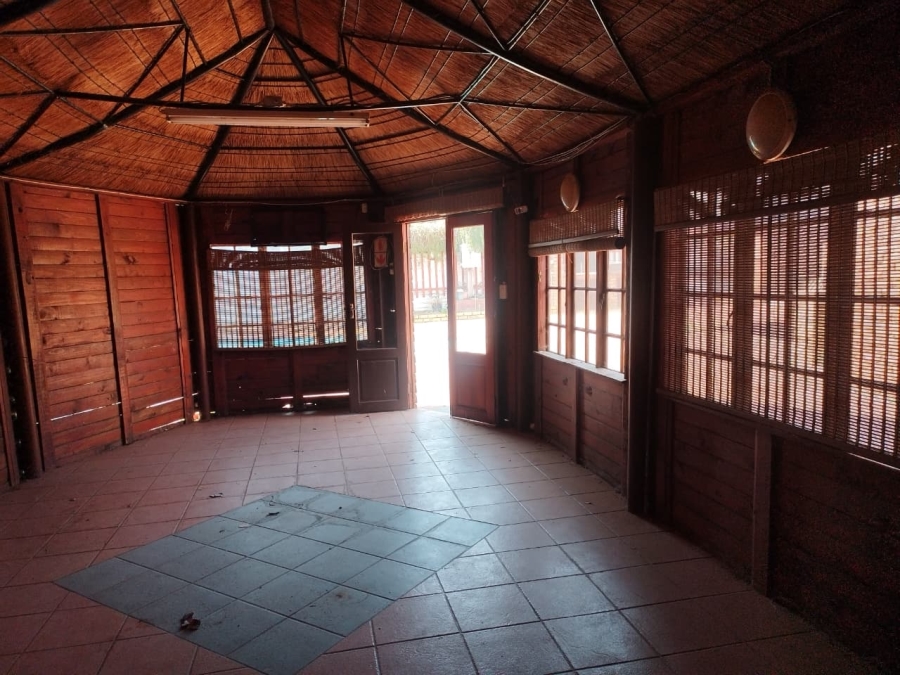 3 Bedroom Property for Sale in Brackendowns Gauteng