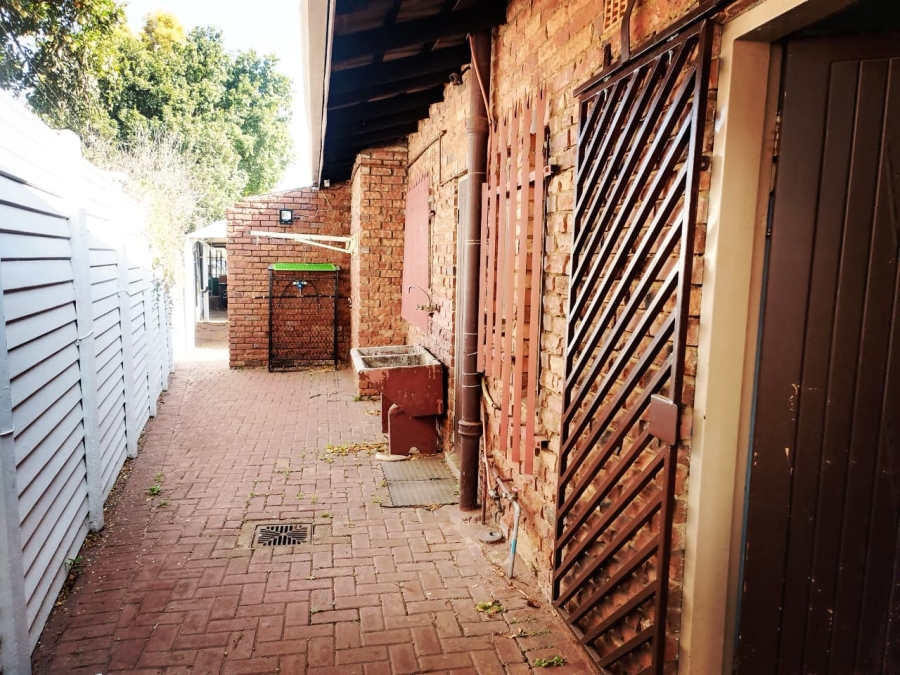 3 Bedroom Property for Sale in Brackendowns Gauteng