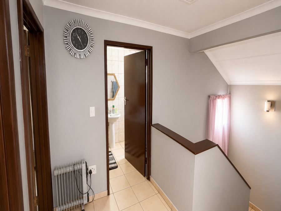 4 Bedroom Property for Sale in Lenasia Gauteng