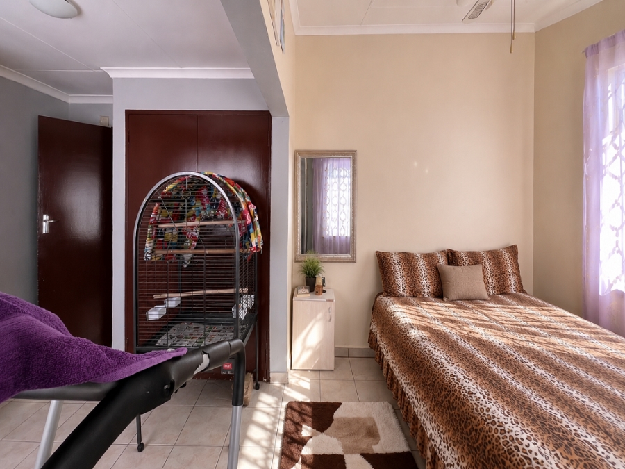 4 Bedroom Property for Sale in Lenasia Gauteng